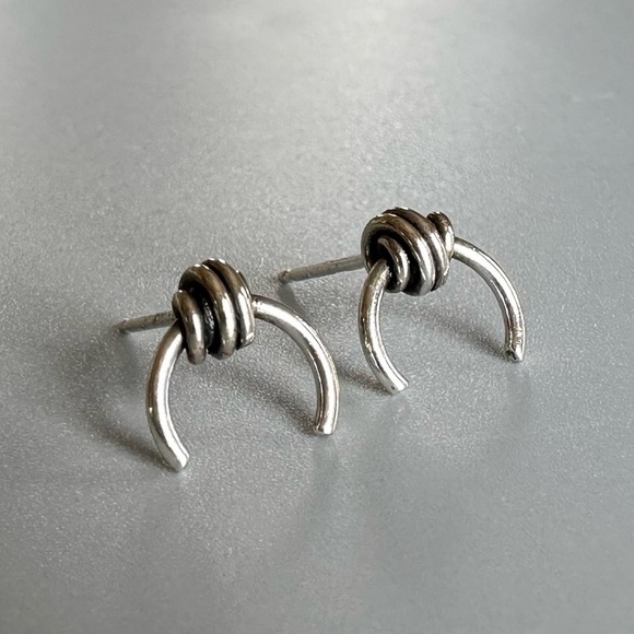 Sterling Silver Knot Simple Stud Earrings - Picture 5 of 8